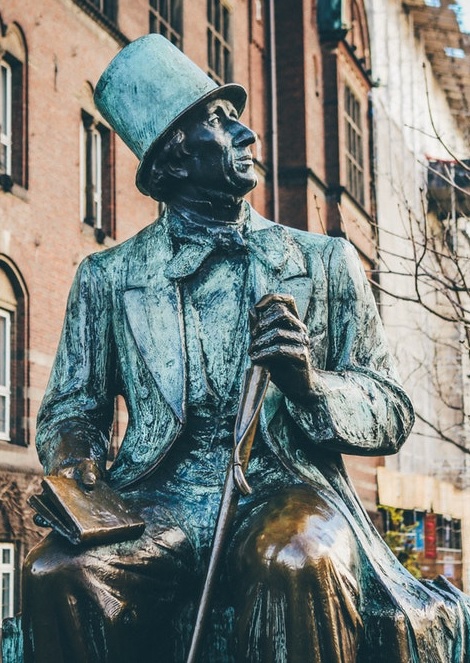 Hans Christian Andersen statue